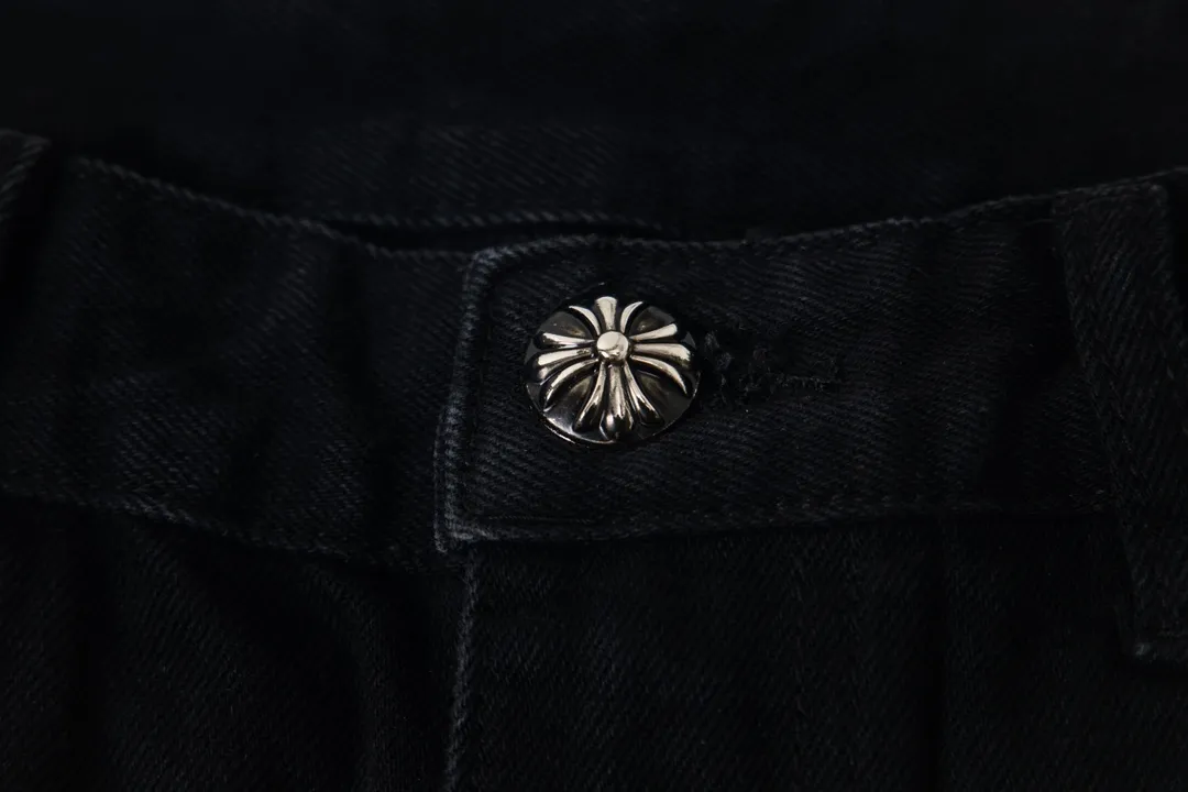 P210 💰 Chrome Hearts & CH city limited series Sanskrit cross patch patchwork leather jeans need to be washed and then disassembled and hand-stitched with sheepskin cross leather and then spliced ​​together to complete. The whole piece requires too much craftsmanship to explain. The texture can be seen in the hand, and it looks good. The styles with different washed textures are very friendly to people with thin legs and thick legs. The straight version is very flattering to the leg shape. The moderate length is timeless and can be matched easily and casually. It is the basic styling foundation for various styles and is a must-have in the wardrobe! The fabric is stiff but also makes the upper body soft without losing texture. The washing process is even more perfect. It is a must-have item for everyone! ! ! Washed wheat, hang tag, pants label, three labels are complete, the upper body effect is particularly stiff and stylish, super stylish, same style for men and women - Color: Size: 28 30 32 34 36